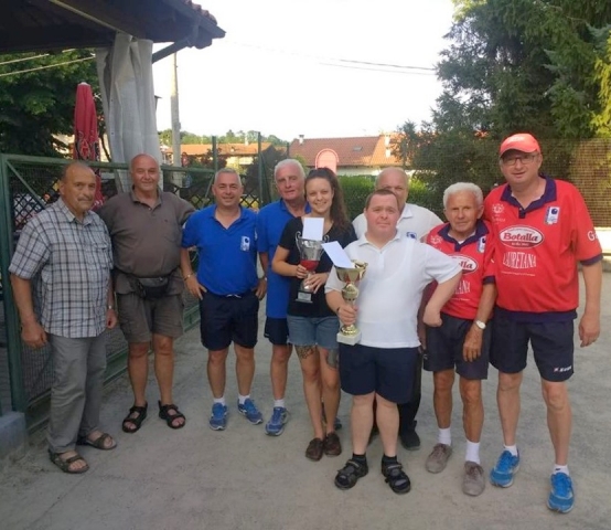 GENERICA A COPPIE DD FORM.26 FOTO DI GRUPPO AMICI VAGLIO 28 Luglio 2019