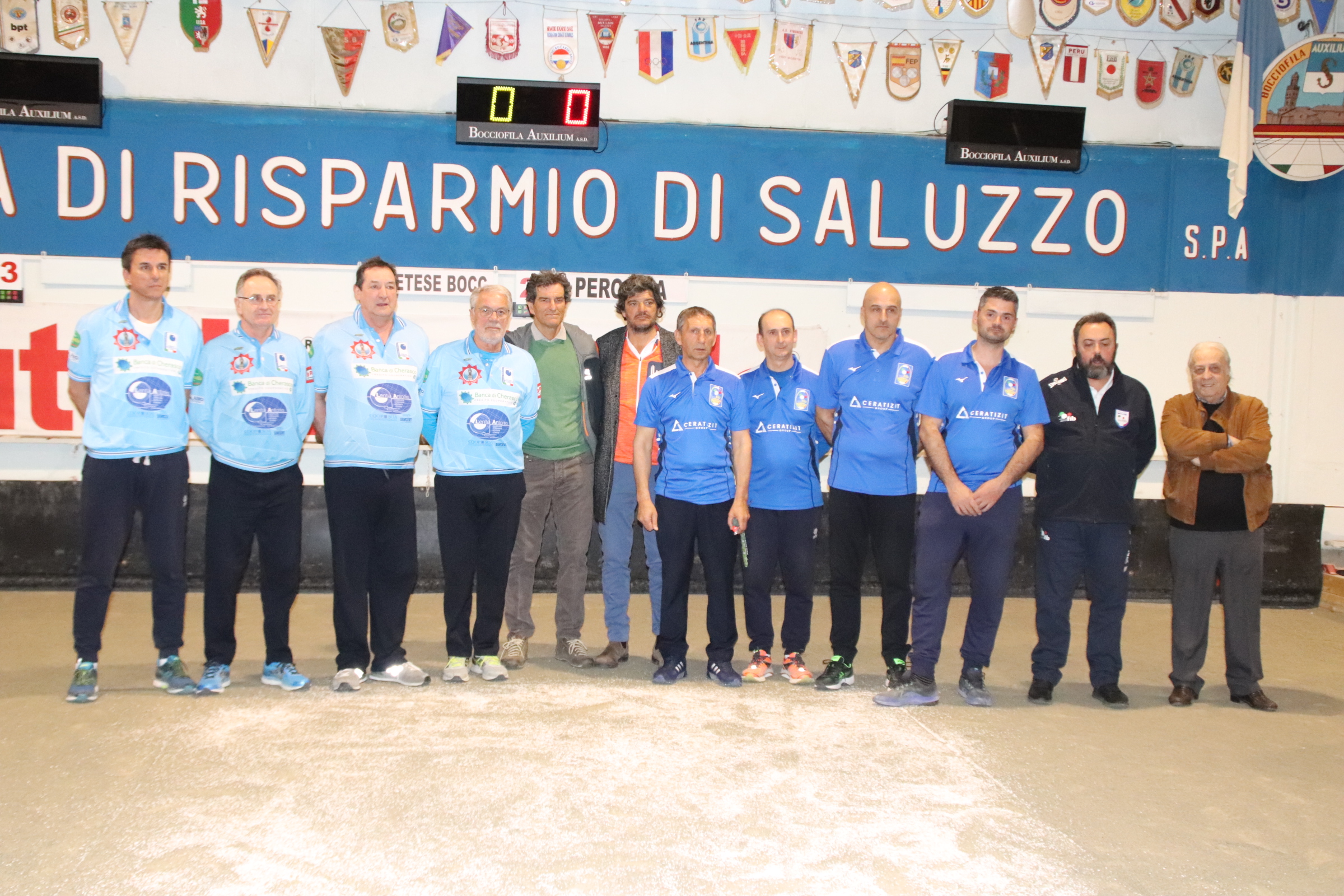 foto con le finaliste alberto e franco de chiesa direttore di gara minetti e presidente auxilium ghietti 