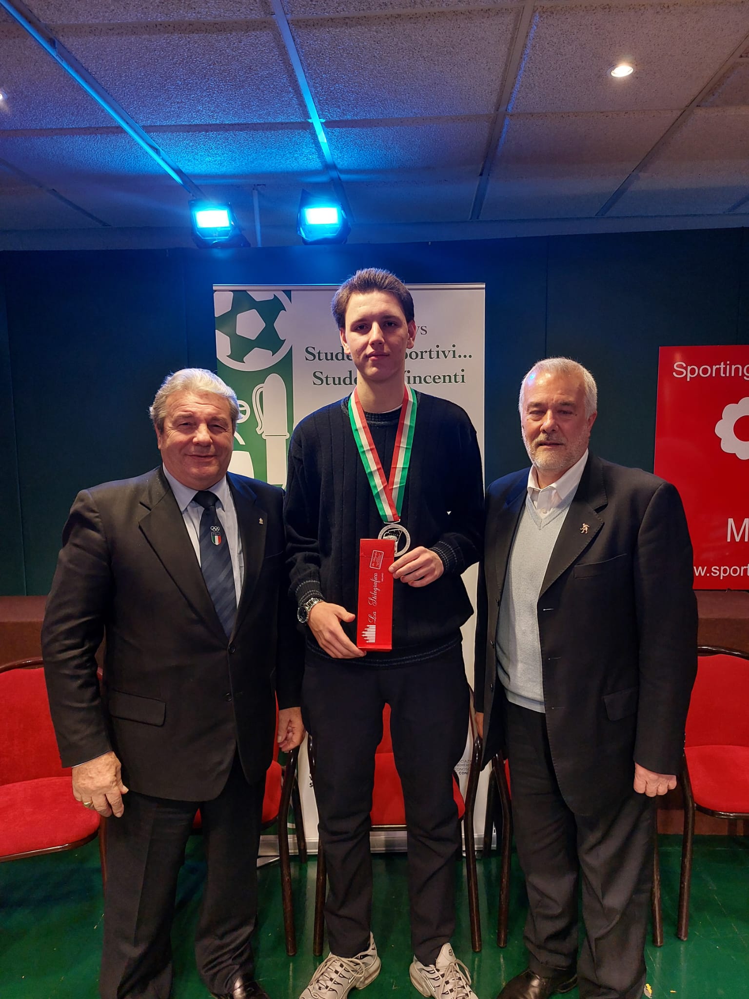 La_premiazione_di_Alessio_Rovelli.jpg