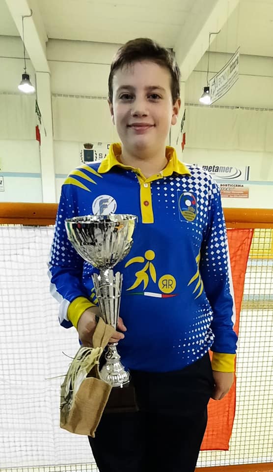 Luca_Domaneschi_con_il_Trofeo.jpg