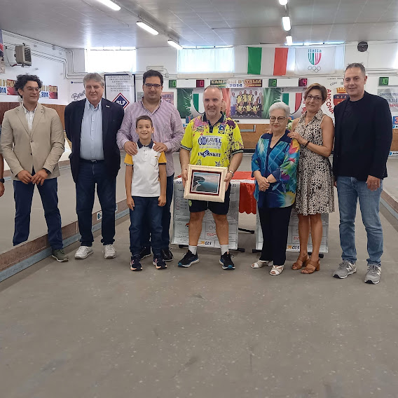 Gianluca Formicone premiato da famiglia Giovannelli