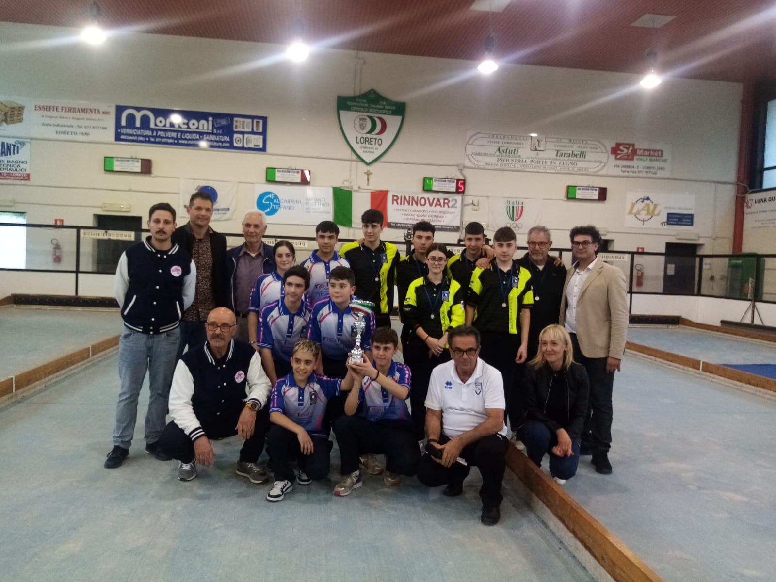 Gruppo squadre finaliste juniores