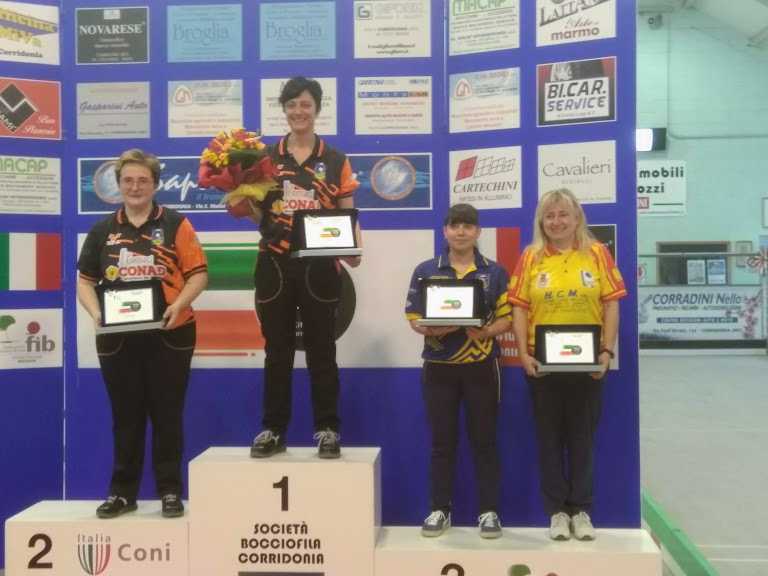 Podio femminile Parata Corridonia