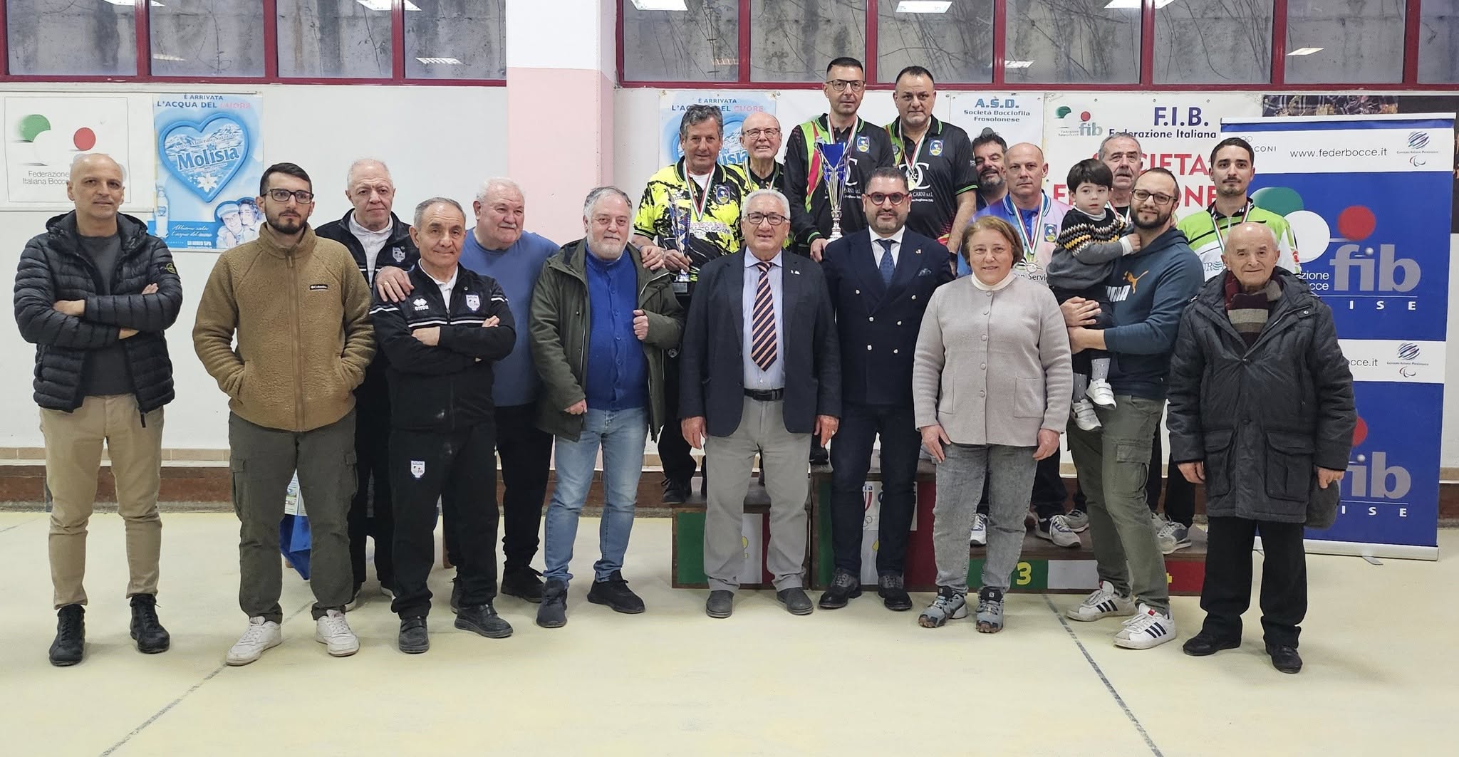 foto di guppo finale col podio frosolonese