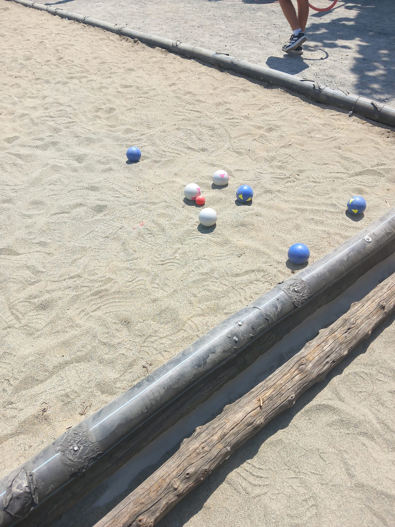 Beach bocce1